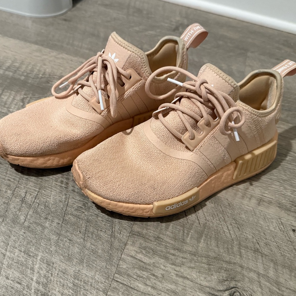 Adidas - Picture 2 of 3